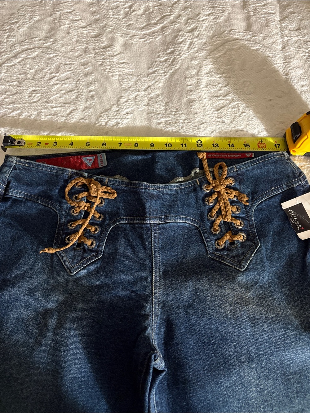 Guess Womenβs Dark Wash Lace-Up Front Jeans Pull Up Stretch Denim BNWT 34 - Picture 13 of 13
